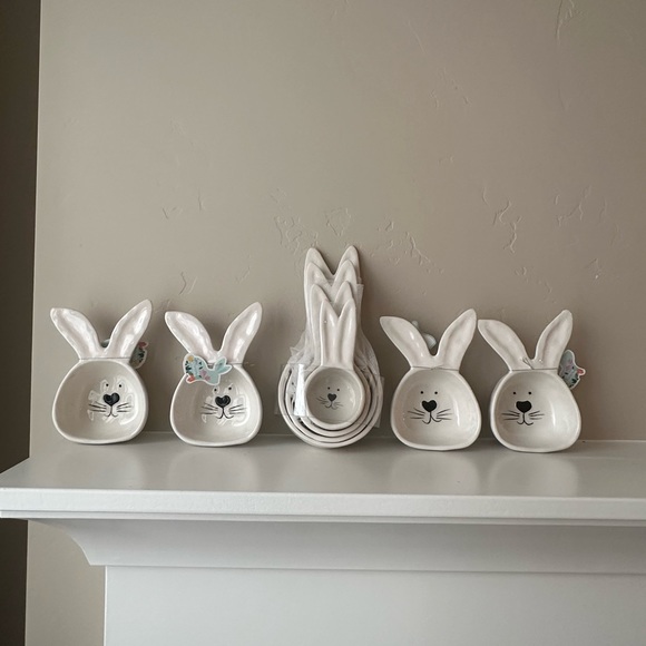 Easter Bunny Ears Ramekins Measuring Cups Bundle Adorable Bunnies Ceramic - Picture 2 of 8